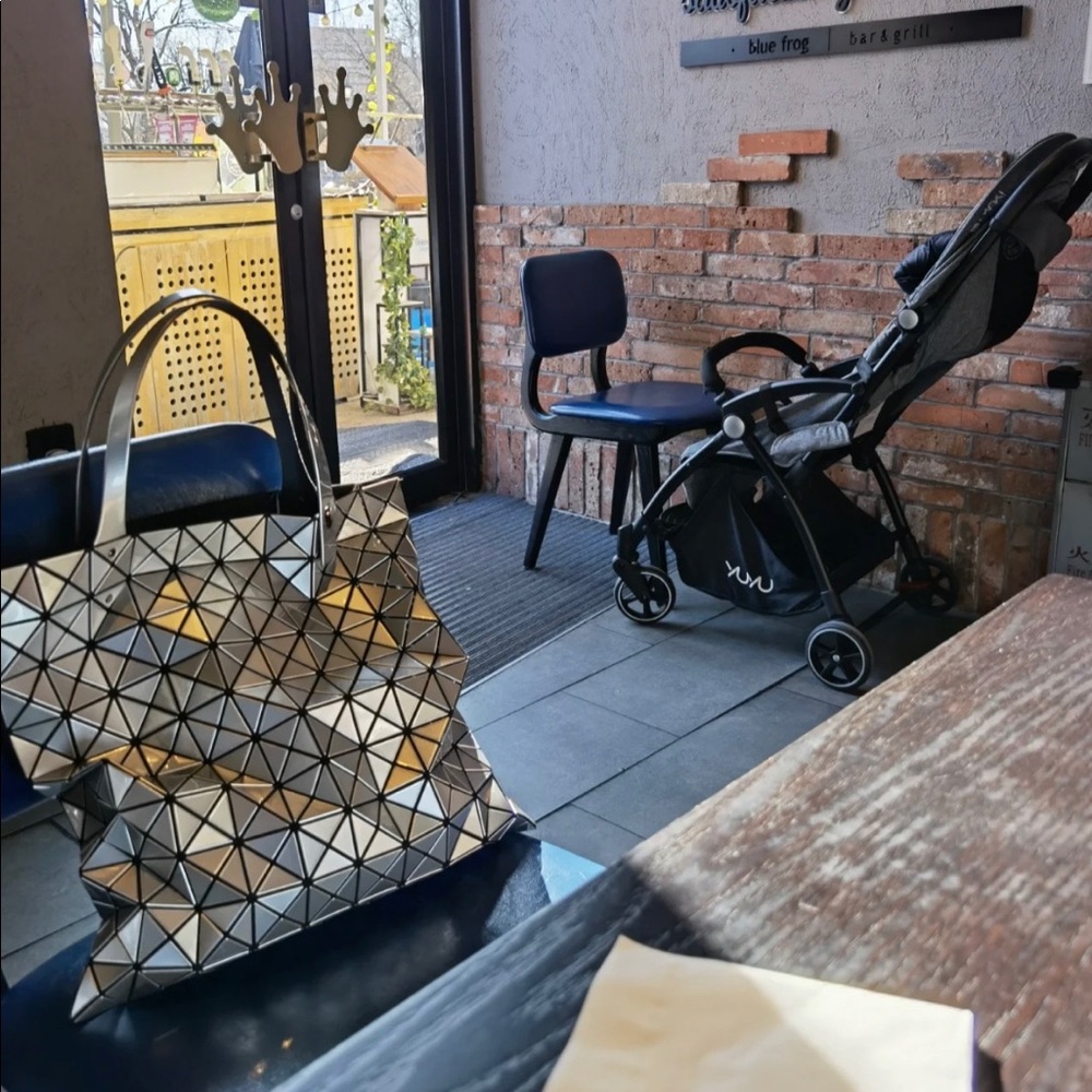 BAOBAO ISSEY MIYAKE tote silver